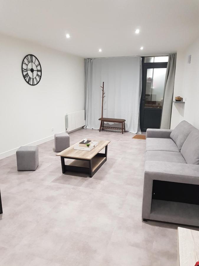 Apartment Centre